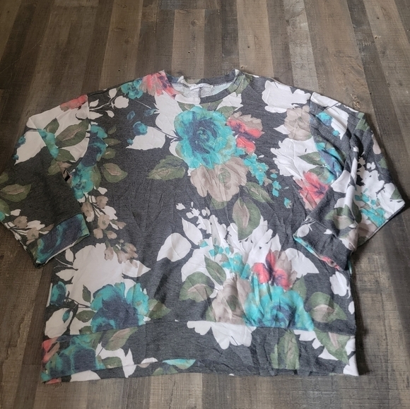 - CHRIS and carol long sleeve crew size XL - Picture 1 of 5